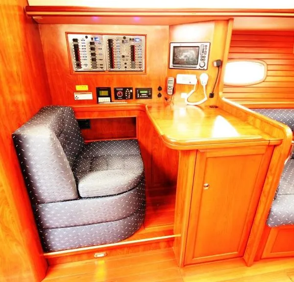 Slide: The Image of Hunter 50 Aft Cockpit 2011 - 5