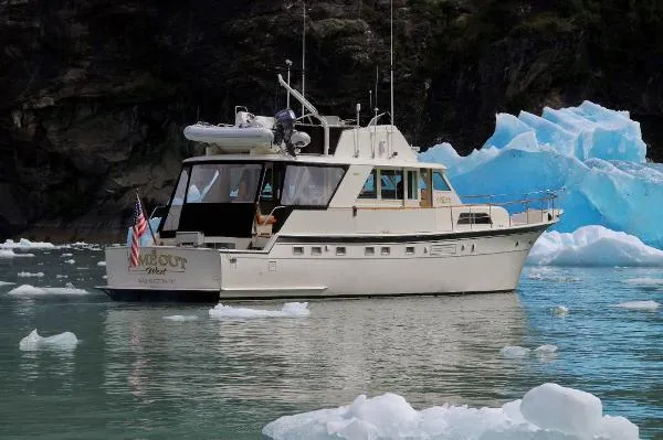 Slide: The Image of Hatteras Yacht Fisherman 1976 - 0