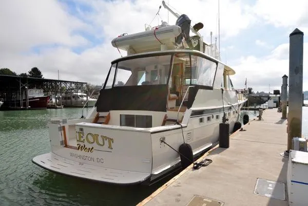Slide: The Image of Hatteras Yacht Fisherman 1976 - 3