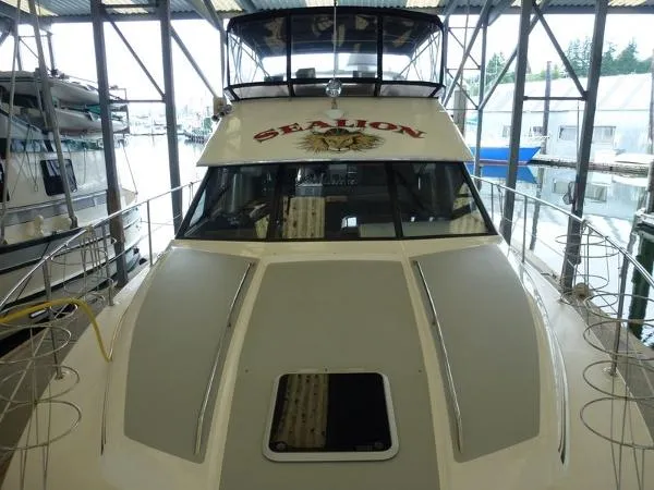 Slide: The Image of Bayliner 4387 Motor Yacht 1990 - 8