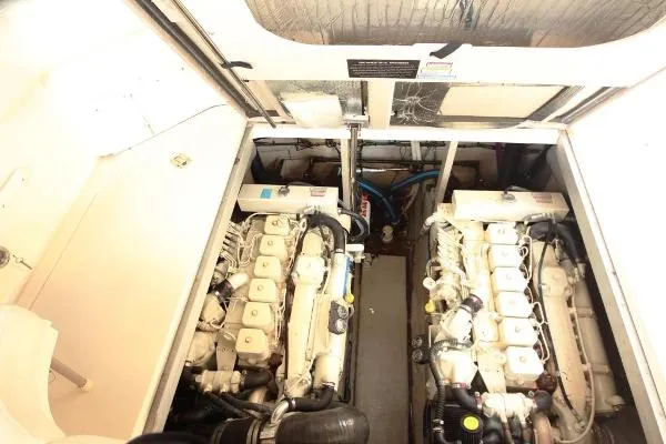 Slide: The Image of Sea Ray 380 Sundancer 2004 - 10