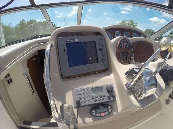 Slide: The Image of Sea Ray 340 Sundancer 2005 - 10