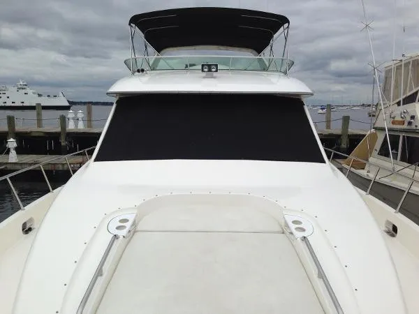 Slide: The Image of Bayliner 5788 Pilot House Motoryacht 1999 - 3