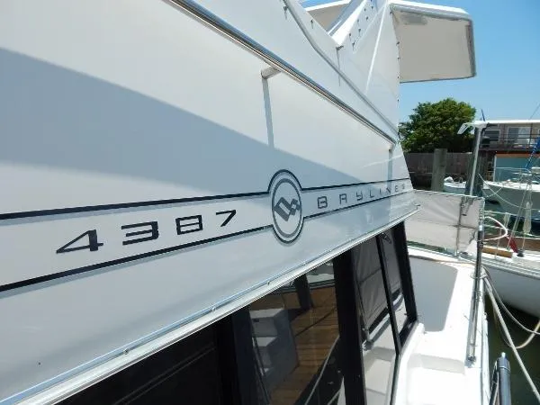 Slide: The Image of Bayliner 4387 Aft Cabin MY 1994 - 2