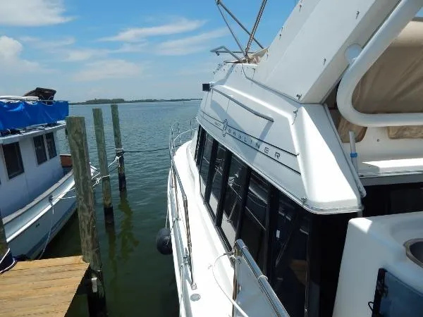 Slide: The Image of Bayliner 4387 Aft Cabin MY 1994 - 4
