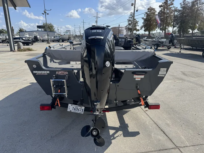 Slide: The Image of Tracker Pro Guide V-16 SC 2021 - 12