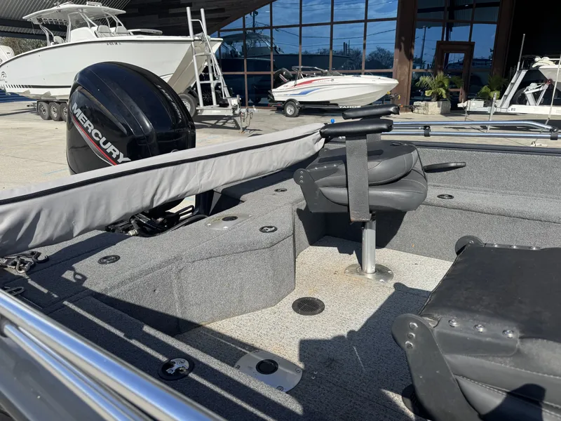 Slide: The Image of Tracker Pro Guide V-16 SC 2021 - 14