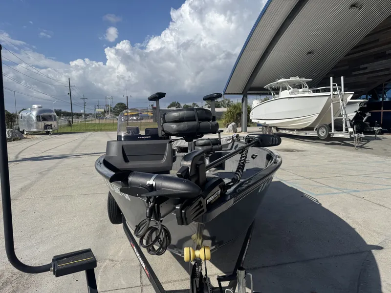 Slide: The Image of Tracker Pro Guide V-16 SC 2021 - 4