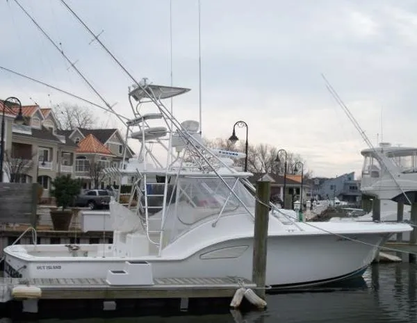 Slide: The Image of Out Island 38 Express Fisherman 2004 - 2