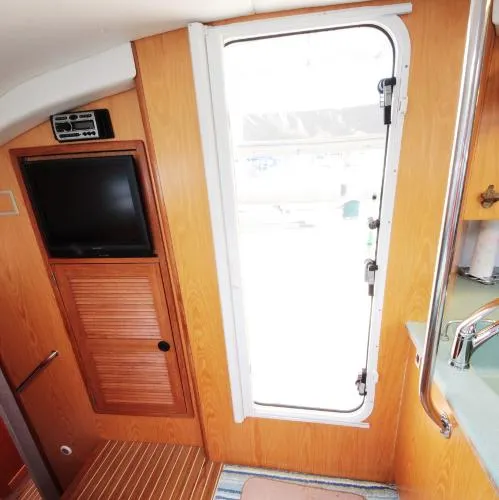 Slide: The Image of Manta Catamaran 2005 - 8