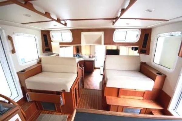 Slide: The Image of Nordic 37 with Flybridge 2005 - 10