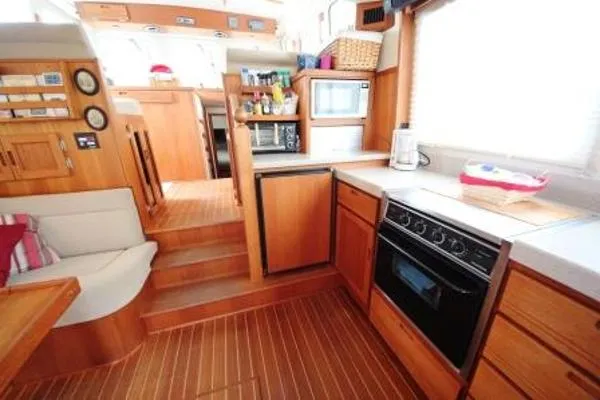 Slide: The Image of Nordic 37 with Flybridge 2005 - 5