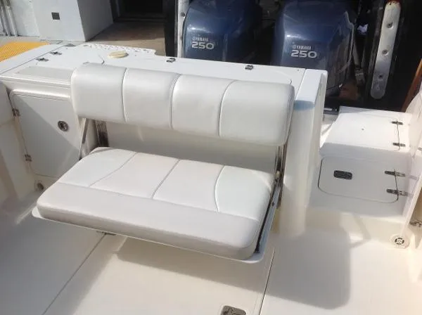 Slide: The Image of Pursuit 310 Sport 2010 - 6