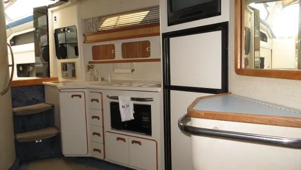 Slide: The Image of Sea Ray 440 Sundancer 1993 - 6