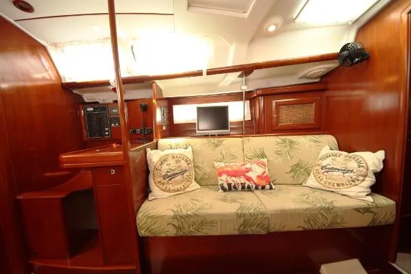 Slide: The Image of Beneteau 423 Rare Tommy Bahama LE 2005 - 3