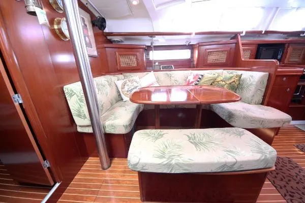 Slide: The Image of Beneteau 423 Rare Tommy Bahama LE 2005 - 4