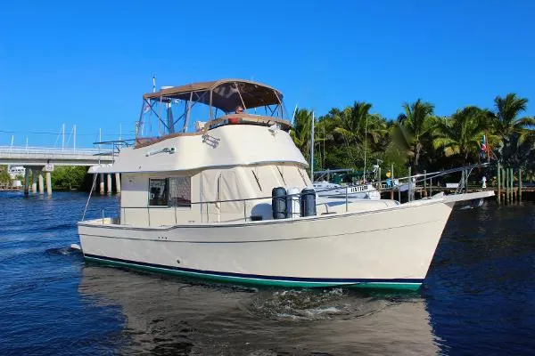 Slide: The Image of Mainship Trawler 2006 - 1