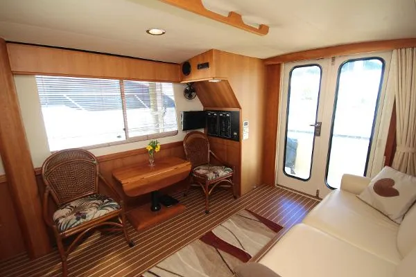 Slide: The Image of Mainship Trawler 2006 - 5