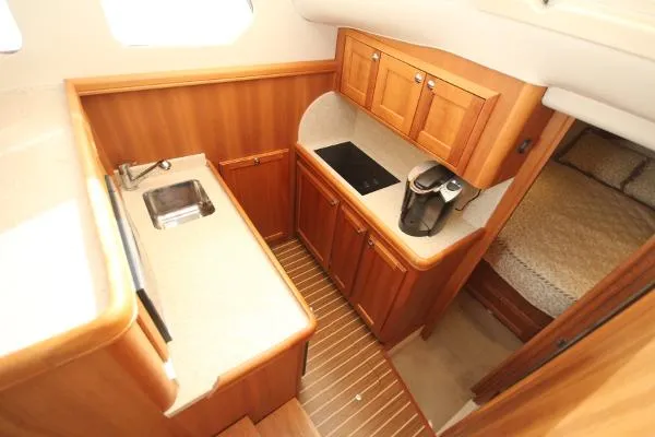 Slide: The Image of Mainship Trawler 2006 - 8