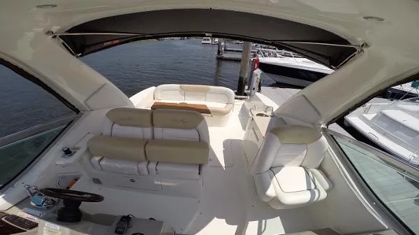 Slide: The Image of Sea Ray 350 Sundancer Axius 2010 - 9