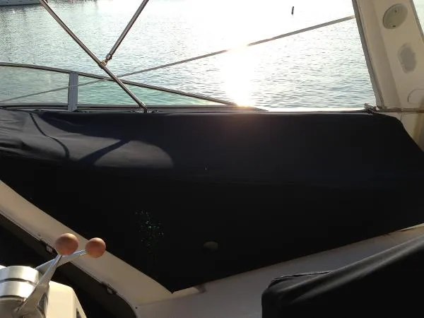 Slide: The Image of Bayliner 4788 Pilot House Motoryacht 1998 - 10