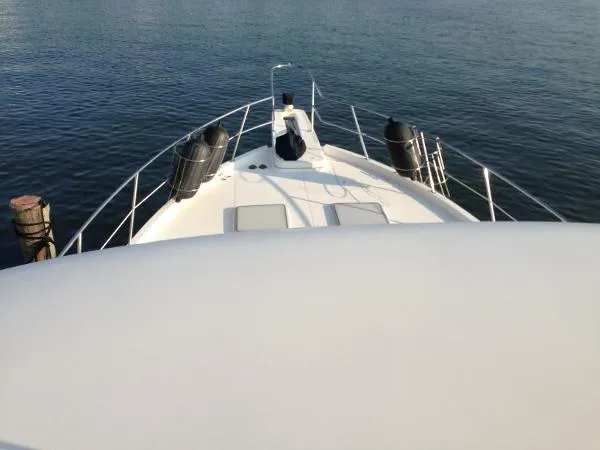 Slide: The Image of Bayliner 4788 Pilot House Motoryacht 1998 - 8