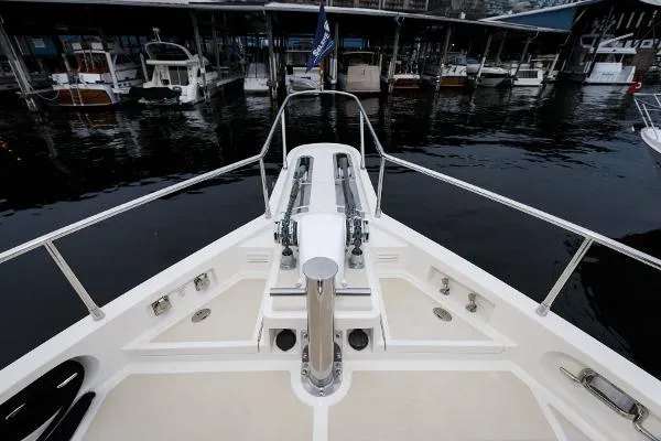 Slide: The Image of Selene 53 Ocean Trawler 2007 - 6