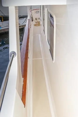 Slide: The Image of Selene 53 Ocean Trawler 2007 - 7