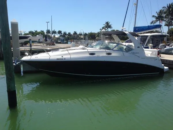 Slide: The Image of Sea Ray 320 Sundancer 2007 - 0