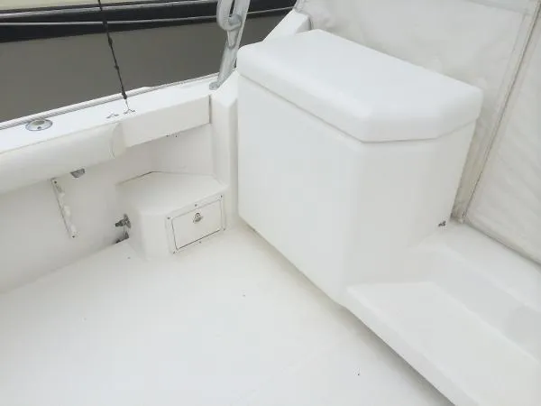 Slide: The Image of Cabo 31 Express 2000 - 5
