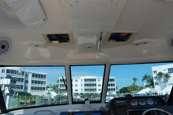 Slide: The Image of Pursuit 315 Offshore 2011 - 8