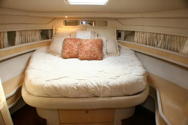Slide: The Image of Sea Ray 460 Sundancer 2000 - 1