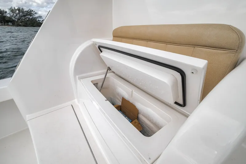 Slide: The Image of Viking 52 Sport Coupe 2015 - 26