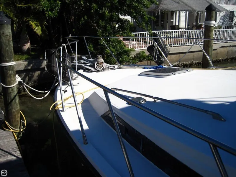 Slide: The Image of President 37 Motoryacht 1987 - 5