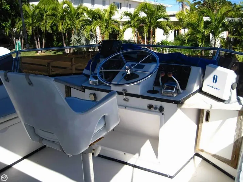Slide: The Image of President 37 Motoryacht 1987 - 8