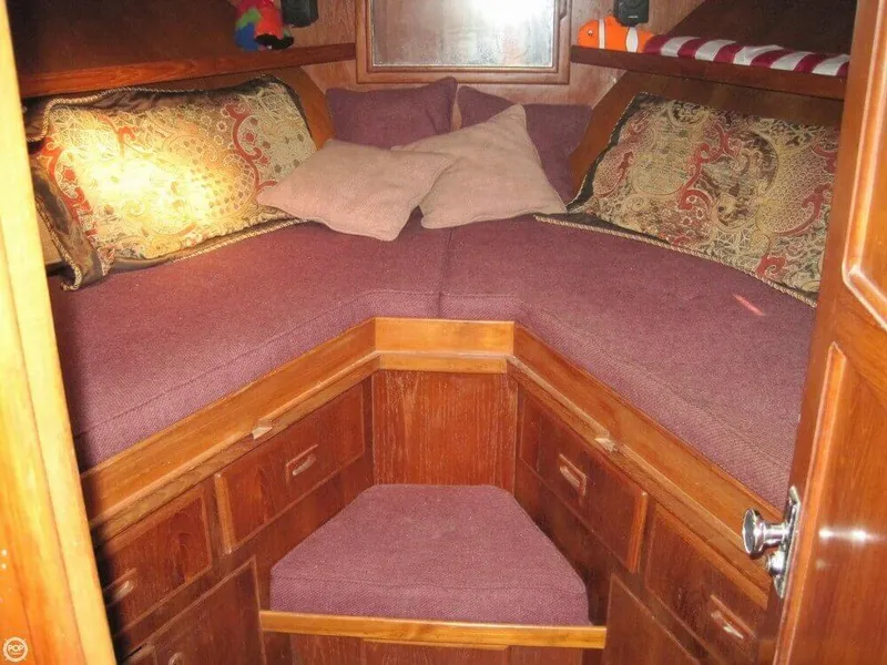 Slide: The Image of President 37 Motoryacht 1987 - 9