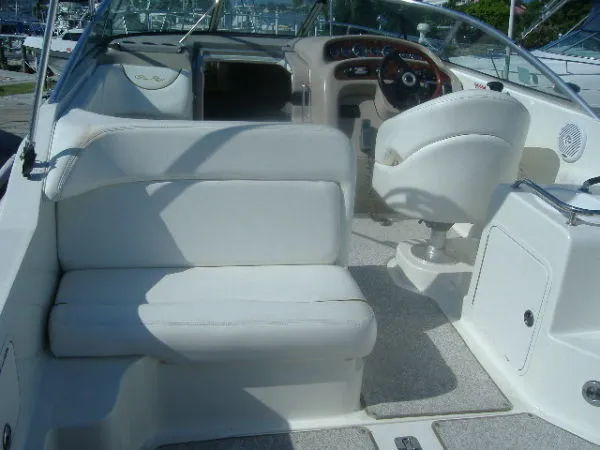 Slide: The Image of Sea Ray 260 Sundancer 2002 - 4