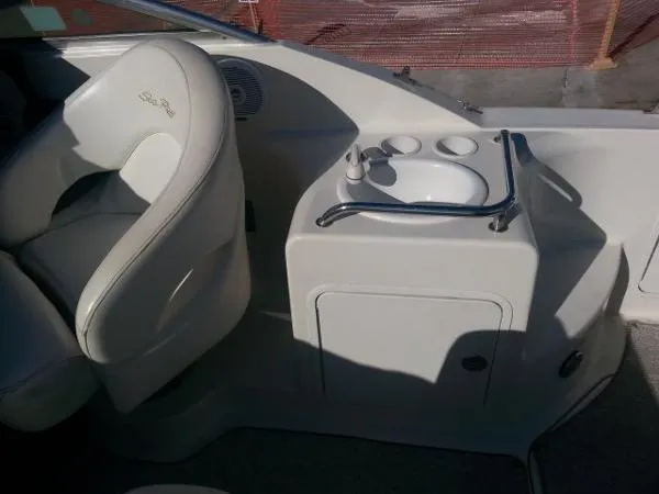 Slide: The Image of Sea Ray 260 Sundancer 2002 - 7