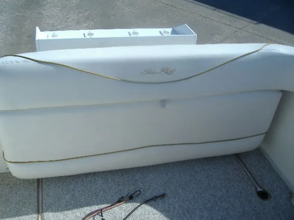 Slide: The Image of Sea Ray 260 Sundancer 2002 - 9