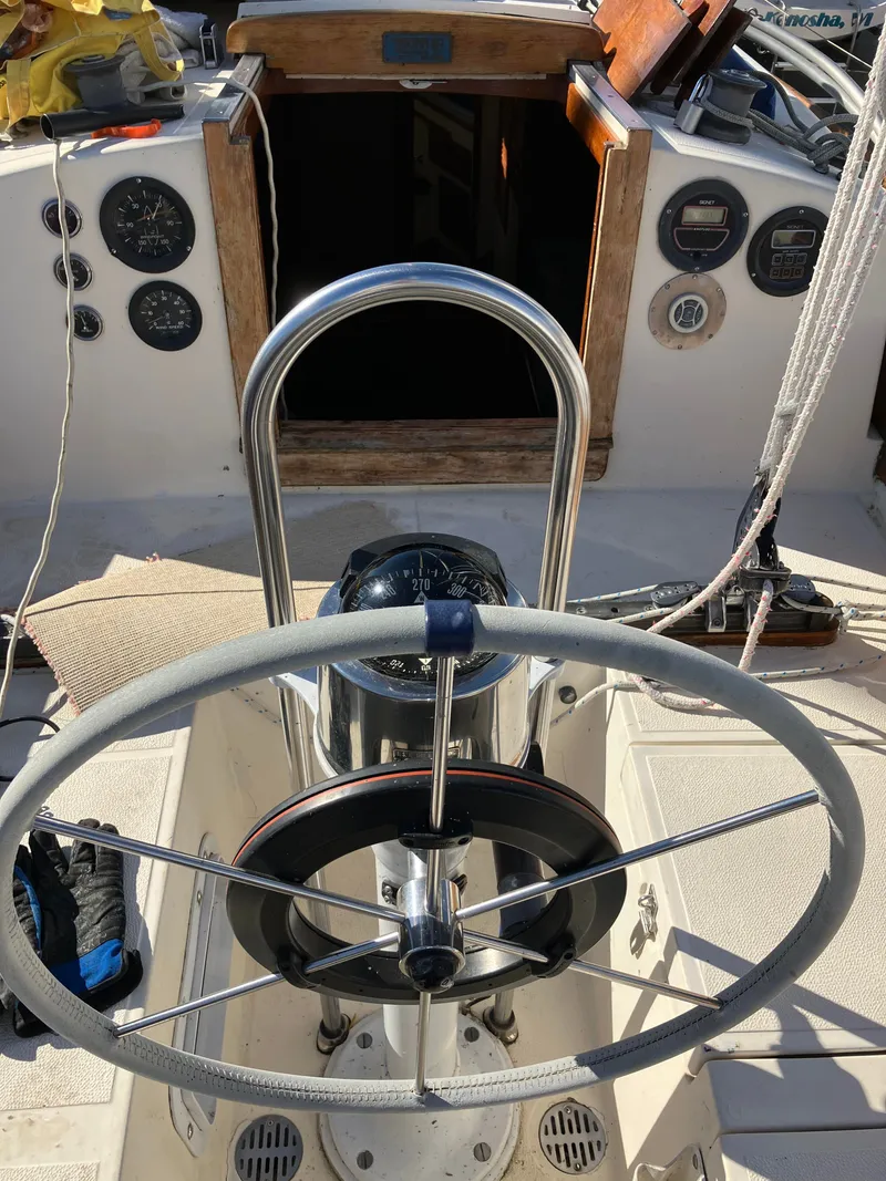 Slide: The Image of Tartan 34 Classic 1976 - 5