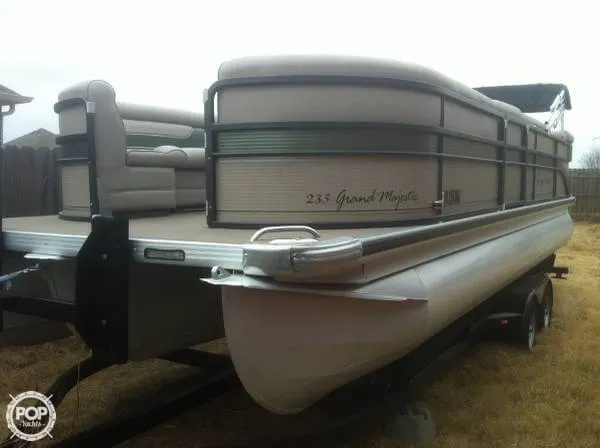 Slide: The Image of Premier 235 Grand Majestic LTD 2008 - 1