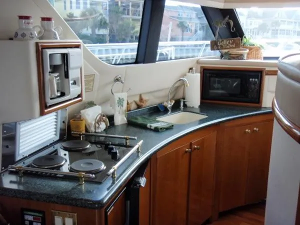 Slide: The Image of Carver Yachts 450 Voyager 2000 - 3