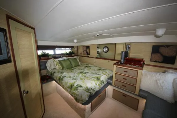 Slide: The Image of Bertram Aft Cabin 1979 - 8