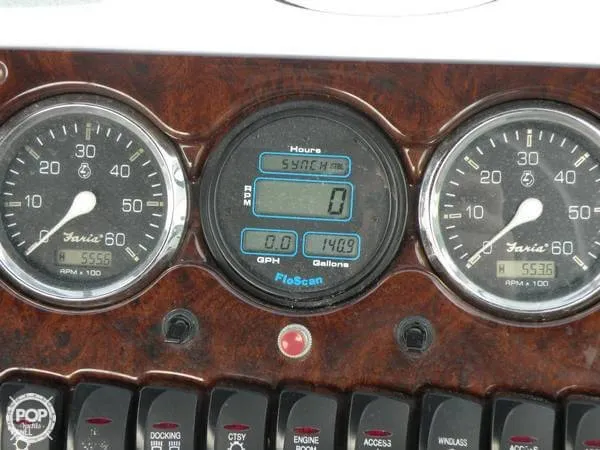 Slide: The Image of Crownline Boats 290 CR 2002 - 9