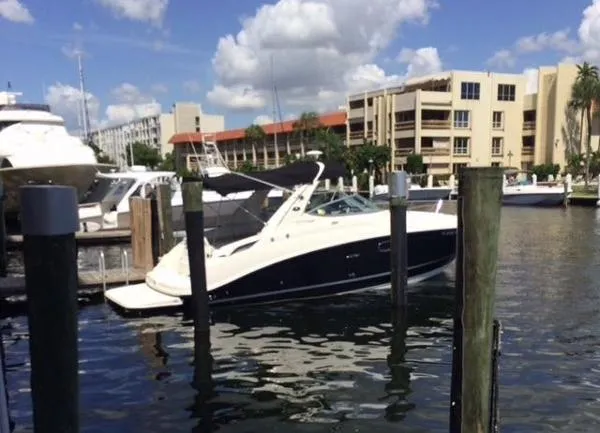 Slide: The Image of Sea Ray 280 Sundancer 2010 - 0