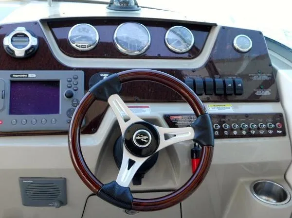 Slide: The Image of Sea Ray 280 Sundancer 2010 - 10