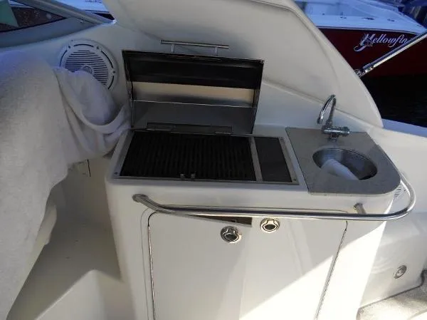 Slide: The Image of Sea Ray 280 Sundancer 2010 - 8
