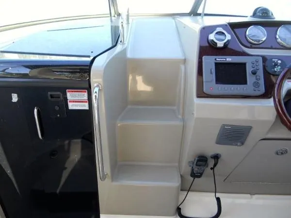 Slide: The Image of Sea Ray 280 Sundancer 2010 - 9