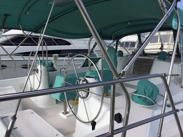 Slide: The Image of Catalina 400 Winged Keel 1995 - 9