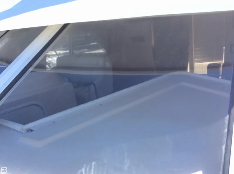Slide: The Image of Cruisers 3585 Flybridge 1999 - 11